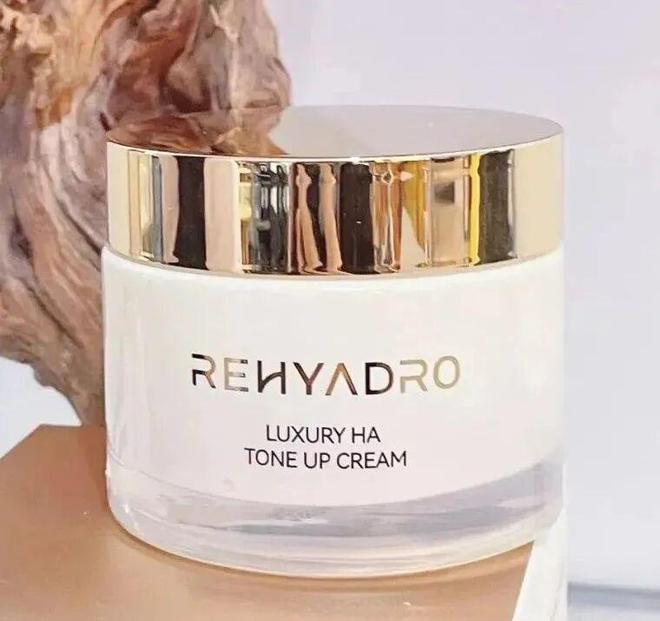 霜+隔离+粉底+身体乳一招亮白更显年轻CQ9电子最新网站994瓶！1瓶=面(图21)